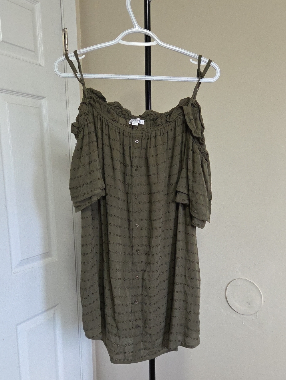 Warehouse One Plus Size Off-Shoulder Olive Button-Front Women's Top by